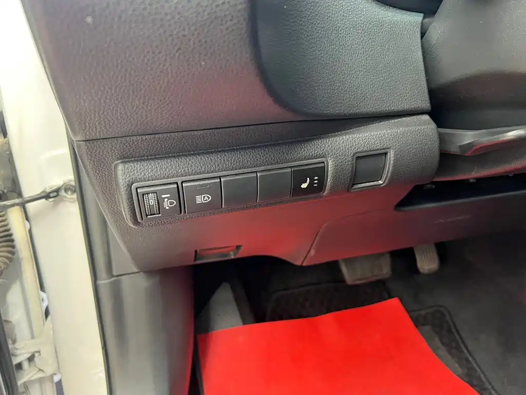Toyota Corolla — миниатюра 10