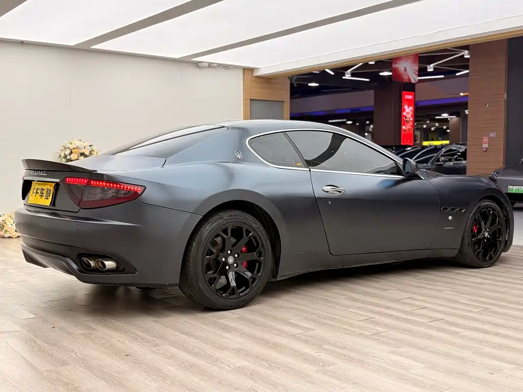 Maserati GranTurismo 2013 4.2L V8