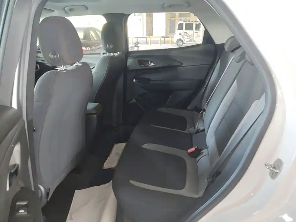 Chevrolet Tracker — миниатюра 17