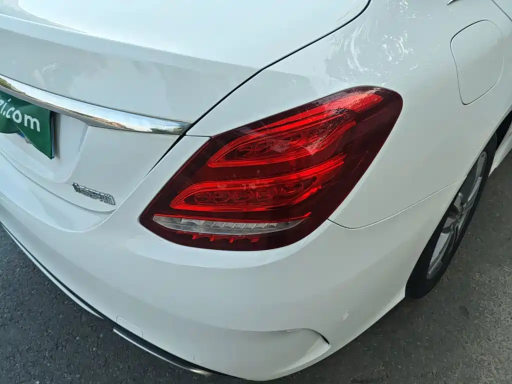 Mercedes-Benz C-Class — миниатюра 8