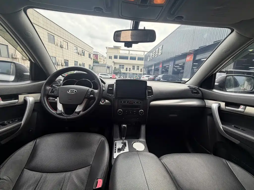 Kia Sorento — миниатюра 9