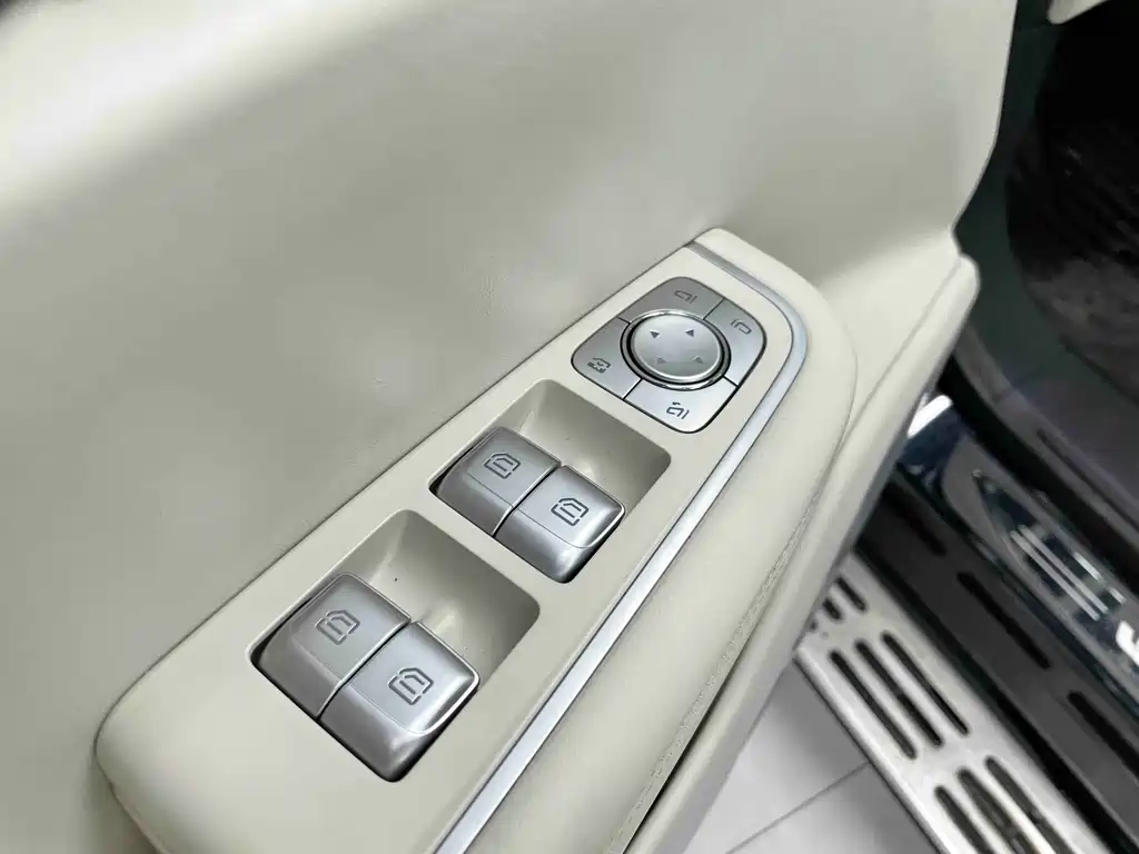 Li Auto Li ONE — миниатюра 15