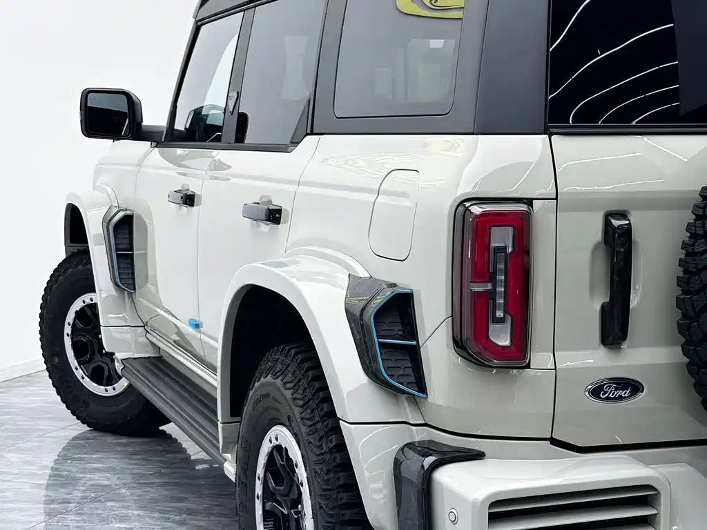 Ford Bronco — миниатюра 37