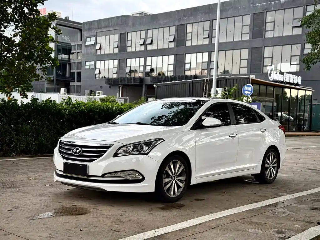 Hyundai Mistra 2014