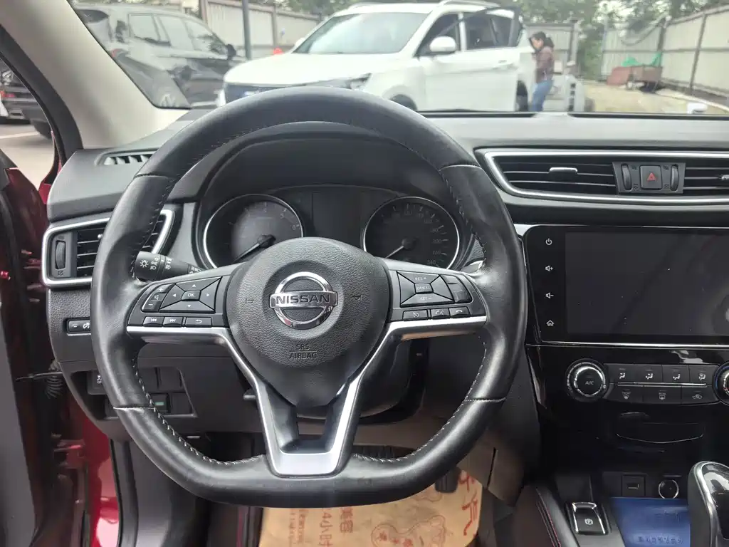 Nissan Qashqai — миниатюра 17