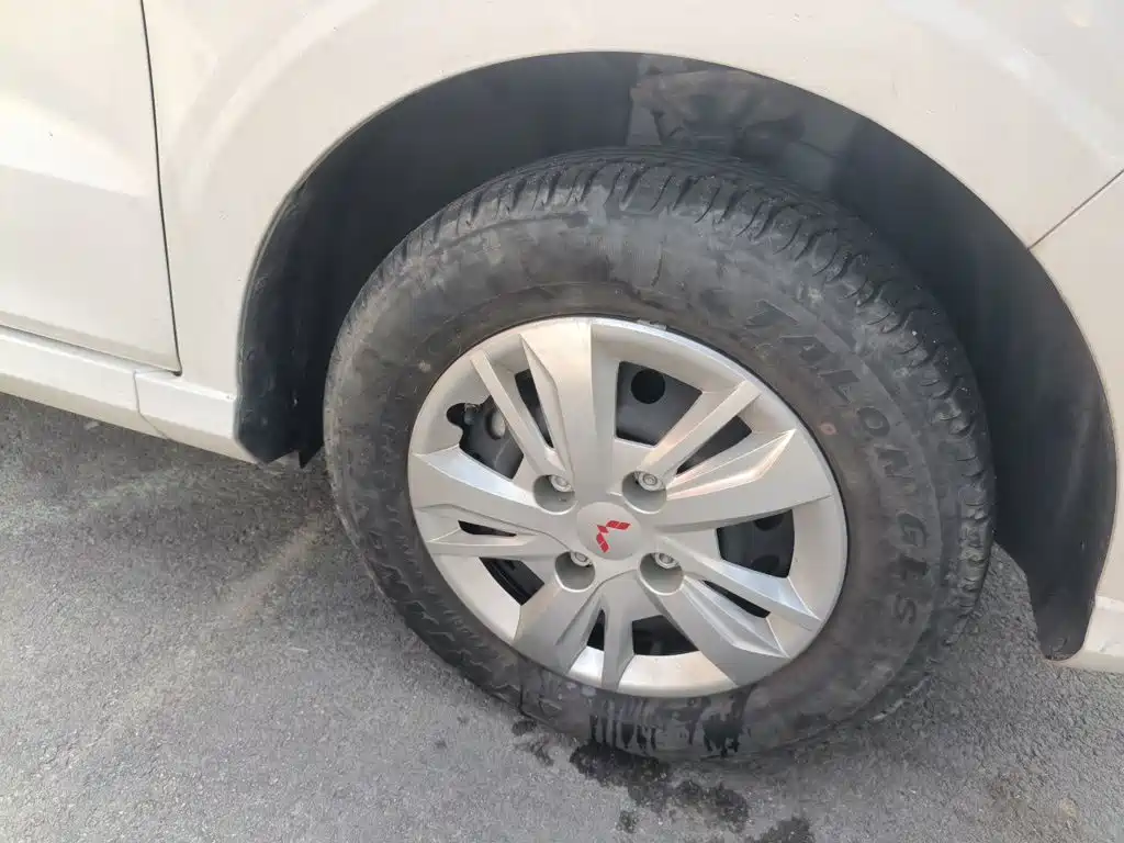 Wuling Hongguang — миниатюра 24