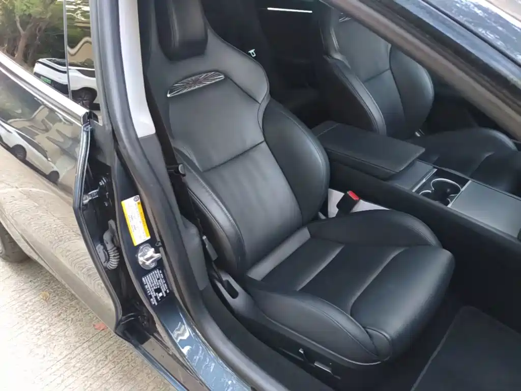 Tesla Model 3 — миниатюра 25