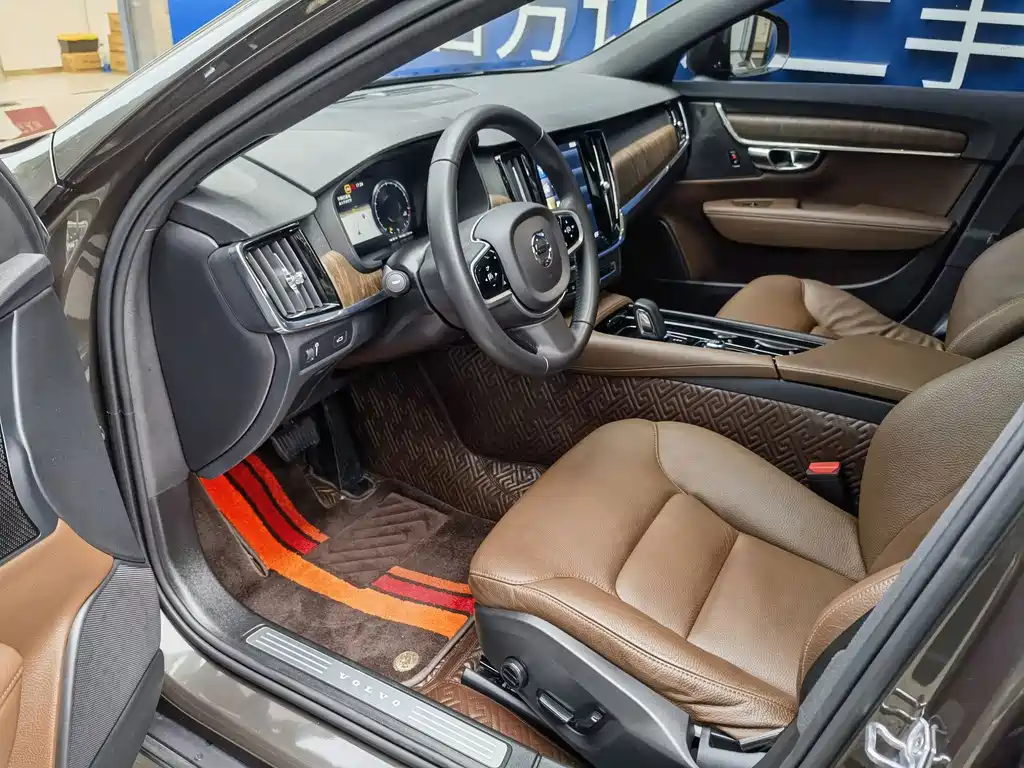 Volvo V90 — миниатюра 8