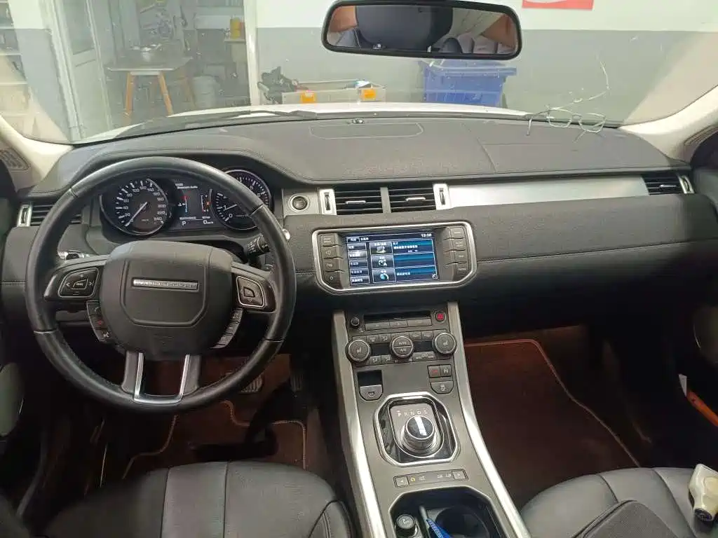 Land Rover Evoque (Import) — миниатюра 8