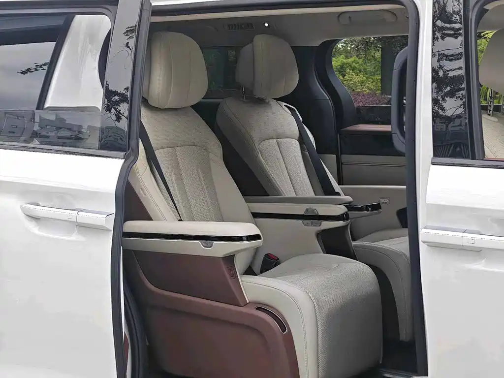BYD Xia — миниатюра 8