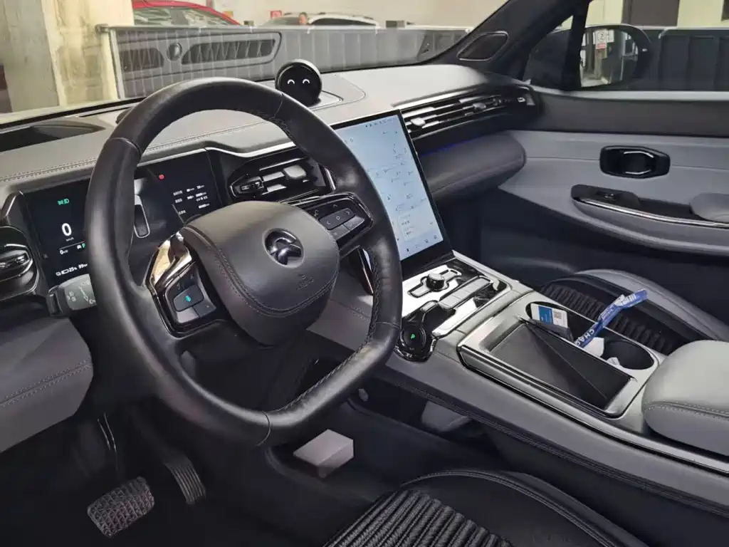 NIO ES8 — миниатюра 11