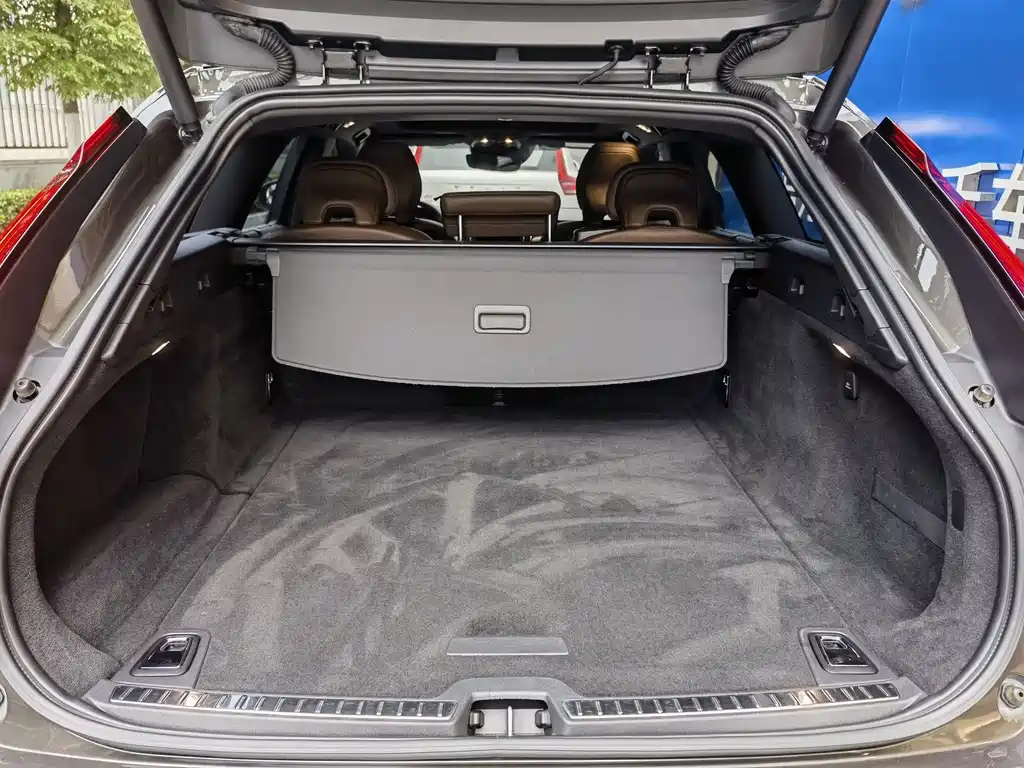 Volvo V90 — миниатюра 5