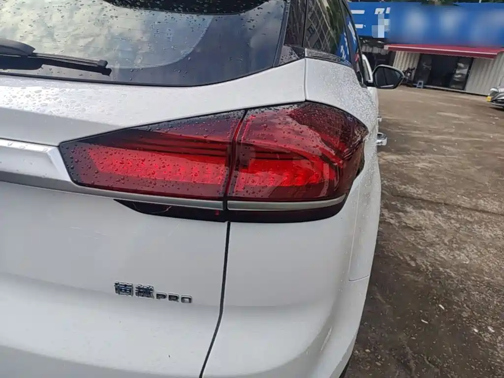 Geely Boyue — миниатюра 8