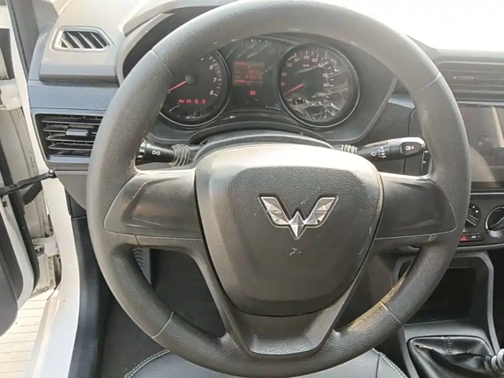 Wuling Hongguang — миниатюра 11