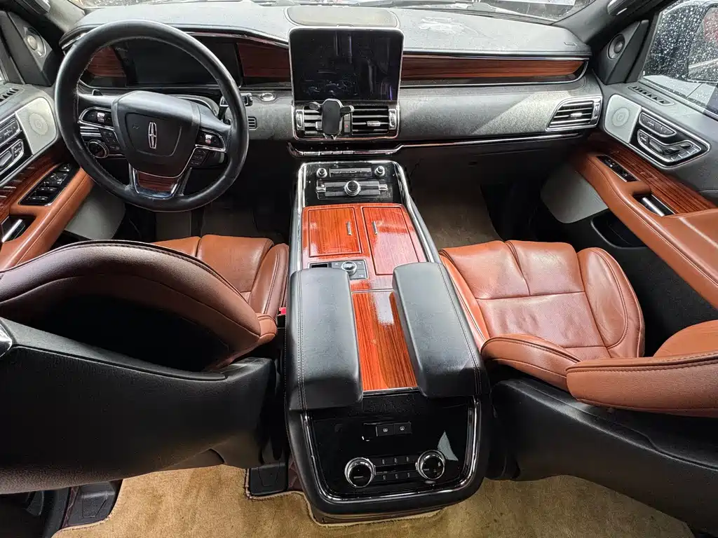 Lincoln Navigator 2018 3.5T V