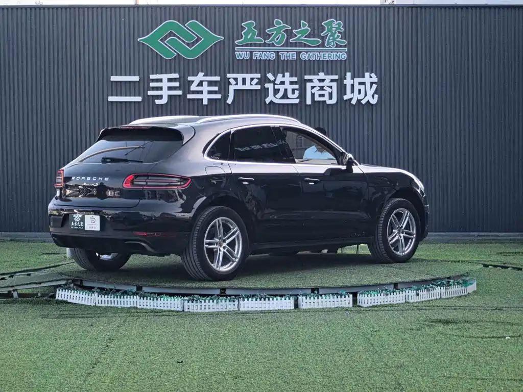 Porsche Macan — миниатюра 9
