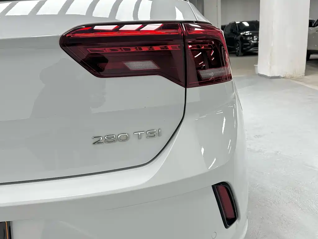 VOLKSWAGEN T ROC EXPLORING SONGS