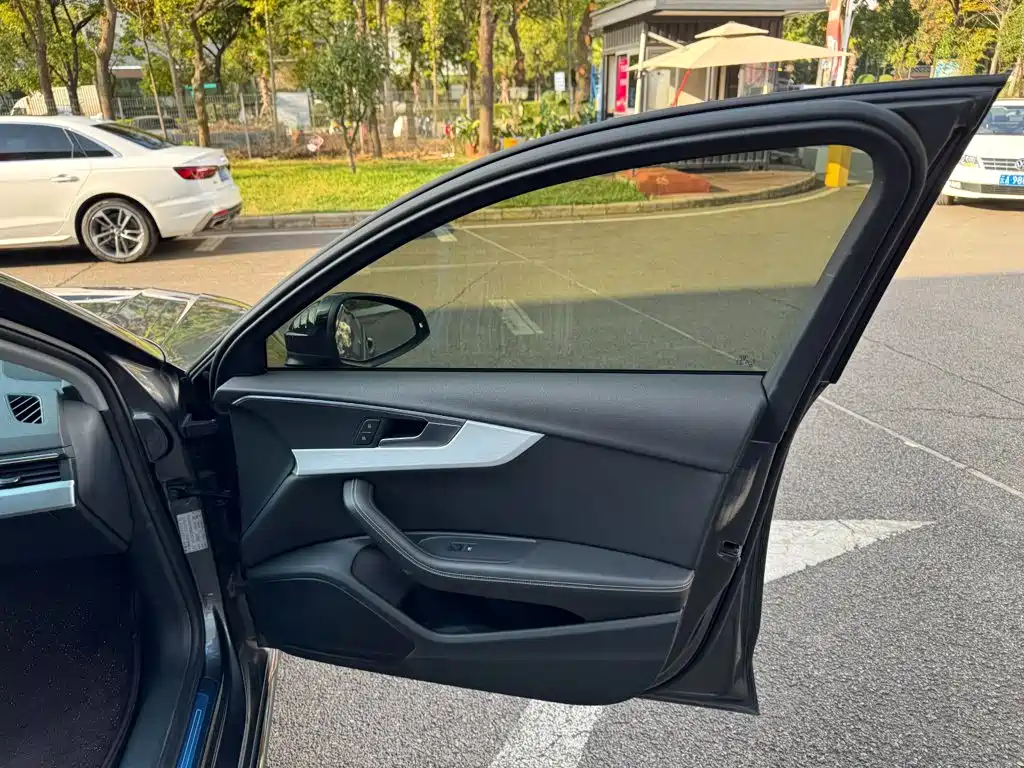 Audi A4L — миниатюра 21