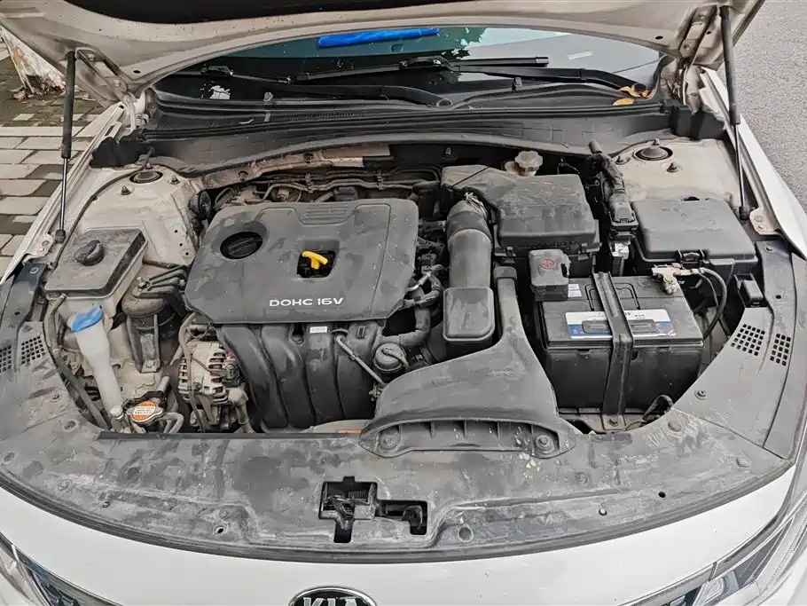 Kia K5 2017 2.0L AT 15 LUX