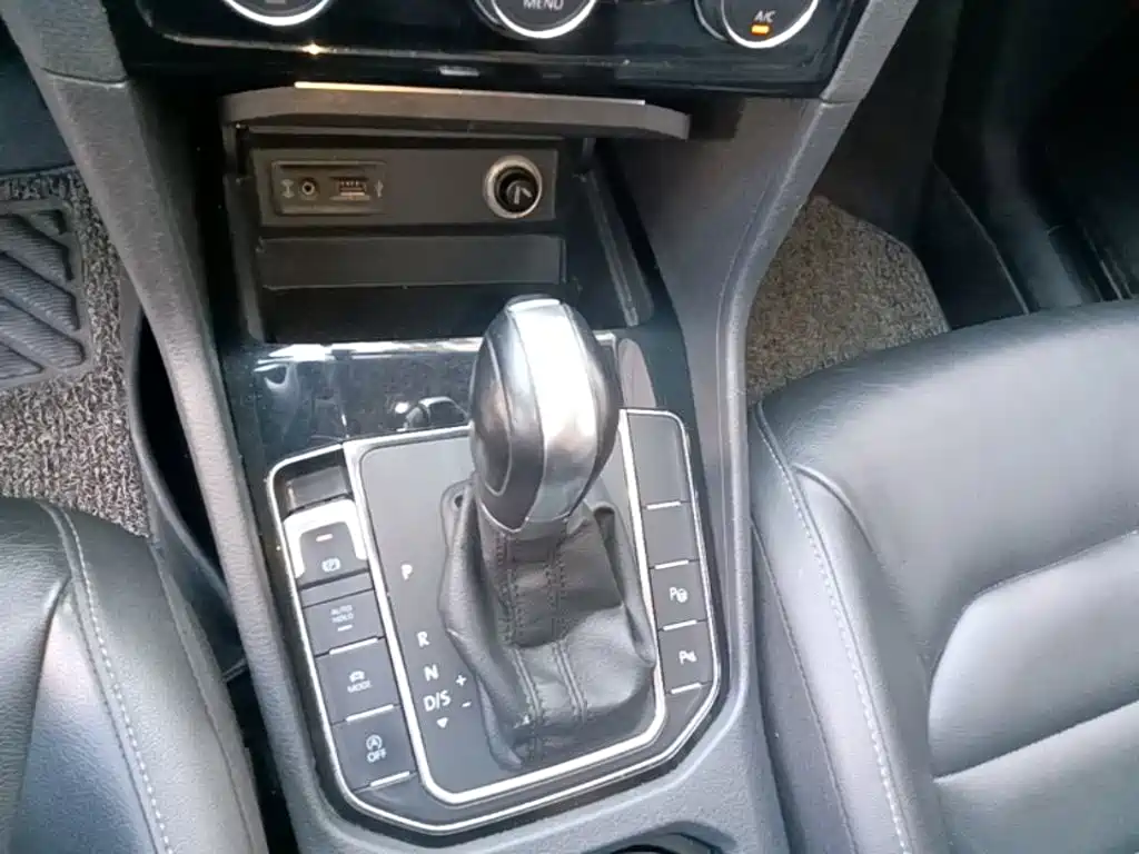 Volkswagen Golf (Import) — миниатюра 14
