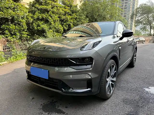 Lynk & Co 05