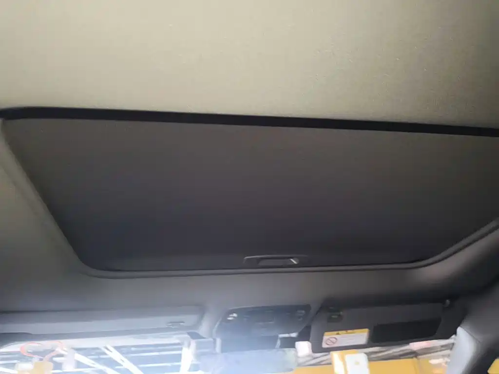 Toyota Granvia — миниатюра 18