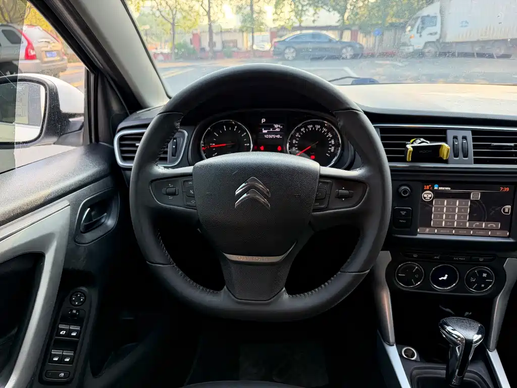 Citroen C3-XR — миниатюра 12