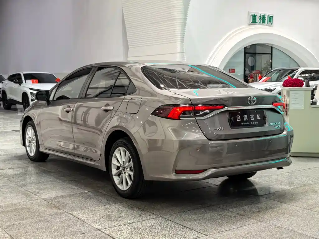 Toyota Corolla — миниатюра 4