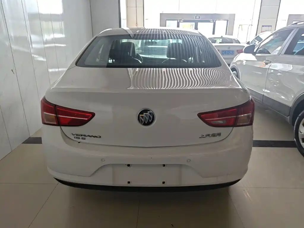 Buick Verano — миниатюра 6