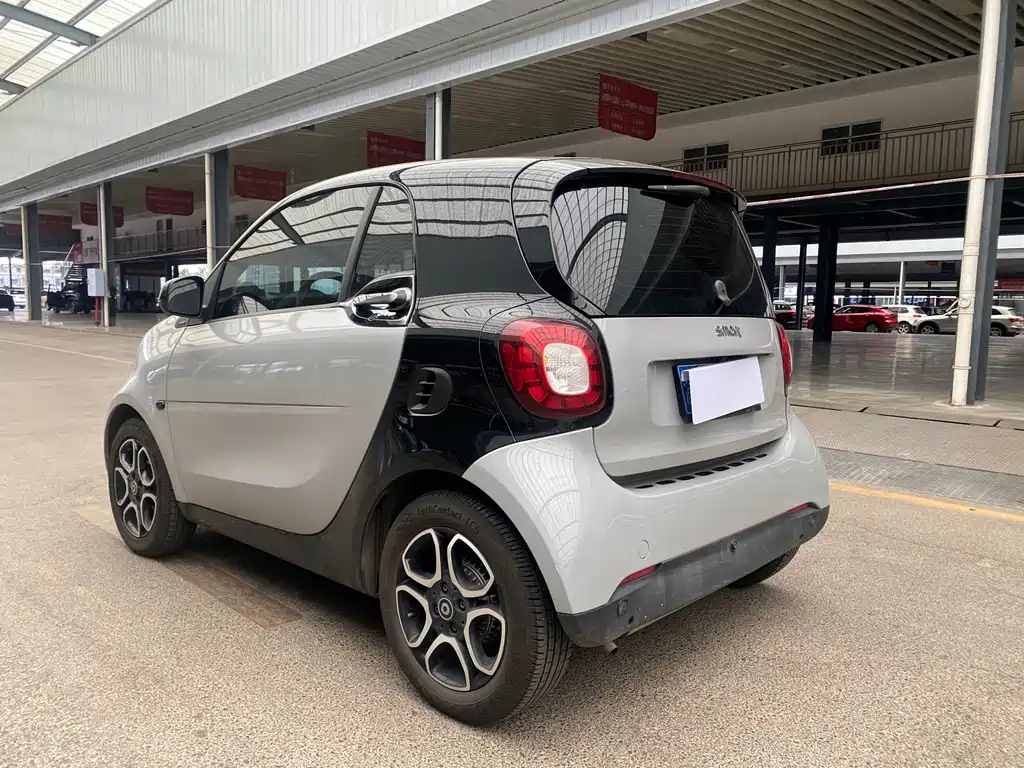 smart Smart Fortwo — миниатюра 8