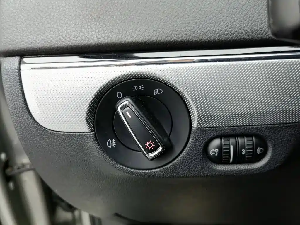 Volkswagen Sagitar — миниатюра 21