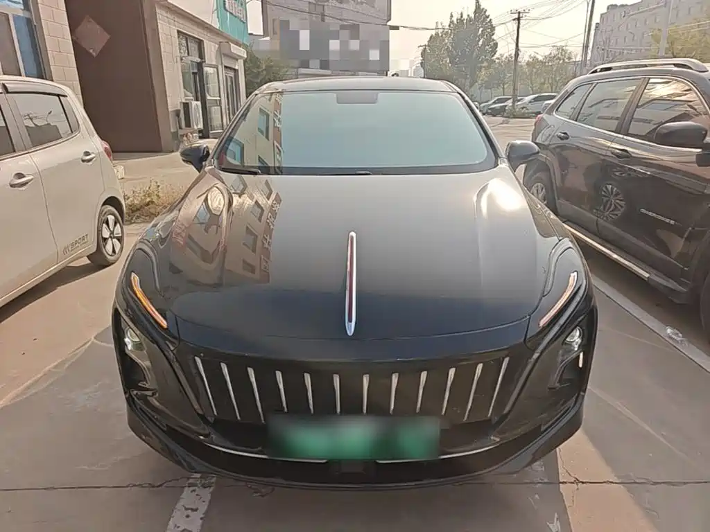 Hongqi Hongqi E-QM5 — миниатюра 3