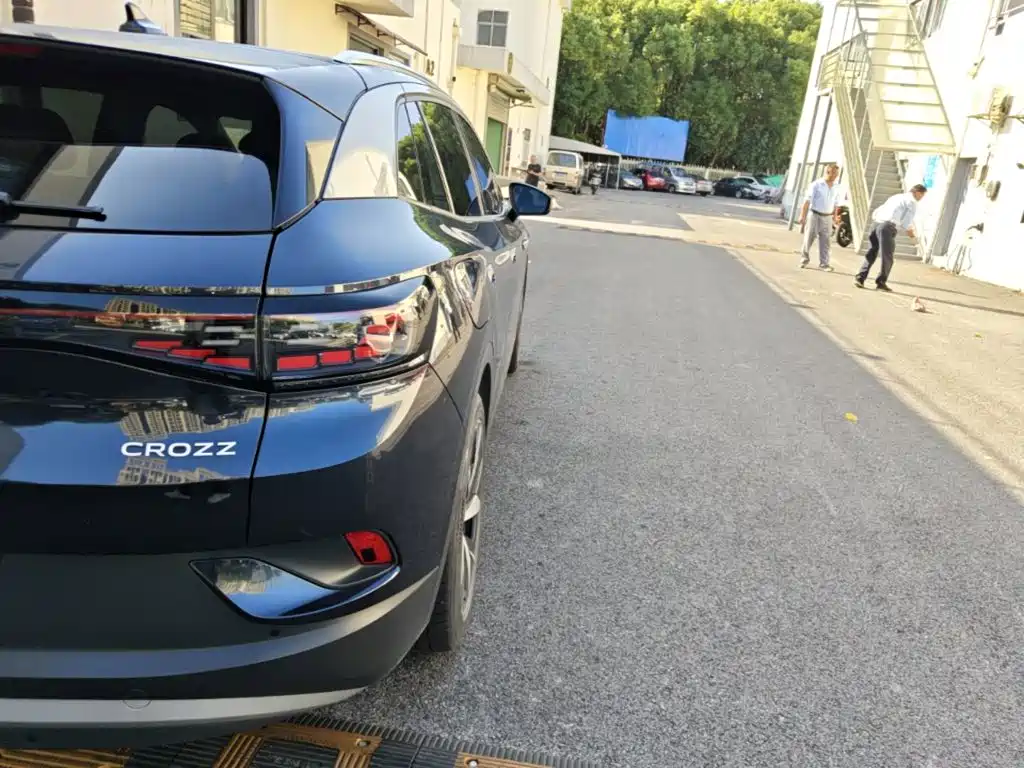 Volkswagen ID.4 Crozz — миниатюра 8