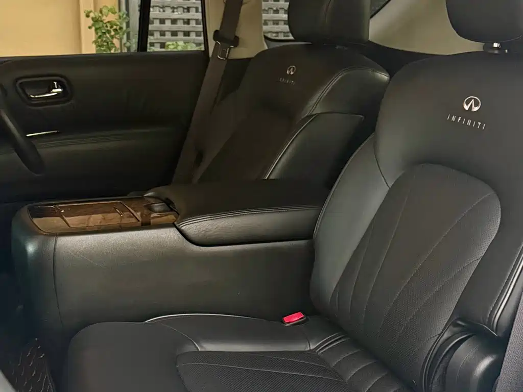Infiniti QX 2011 QX56