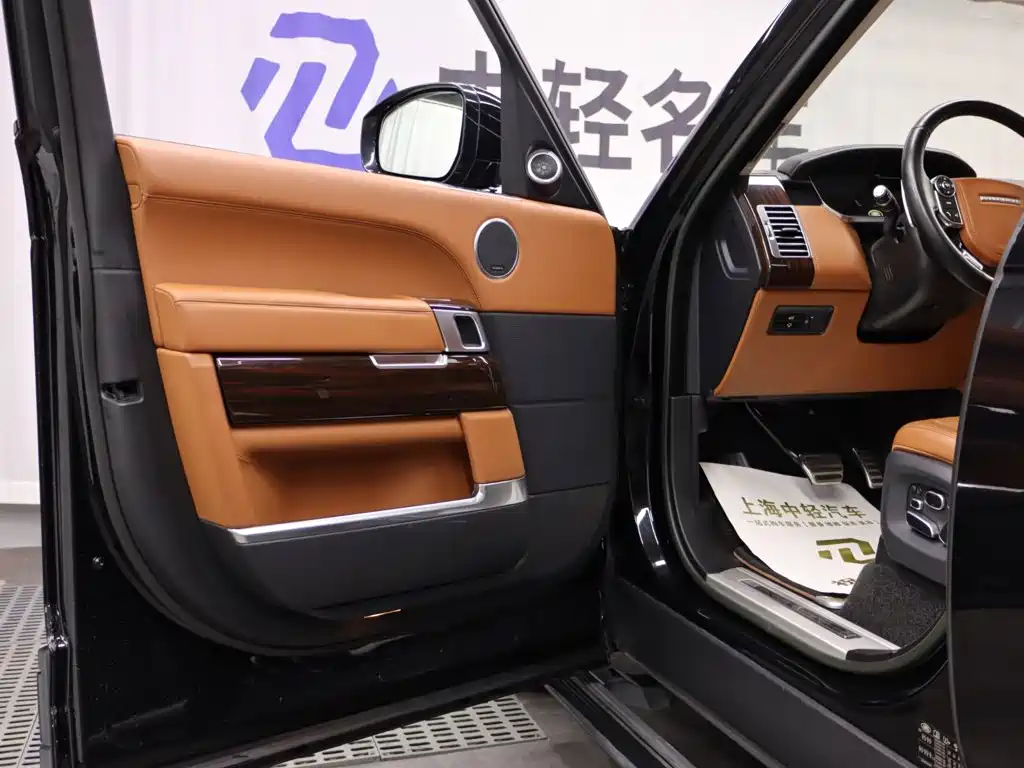 Land Rover Range Rover — миниатюра 5