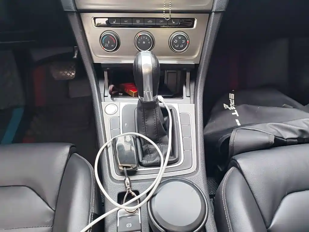 Volkswagen Golf — миниатюра 14