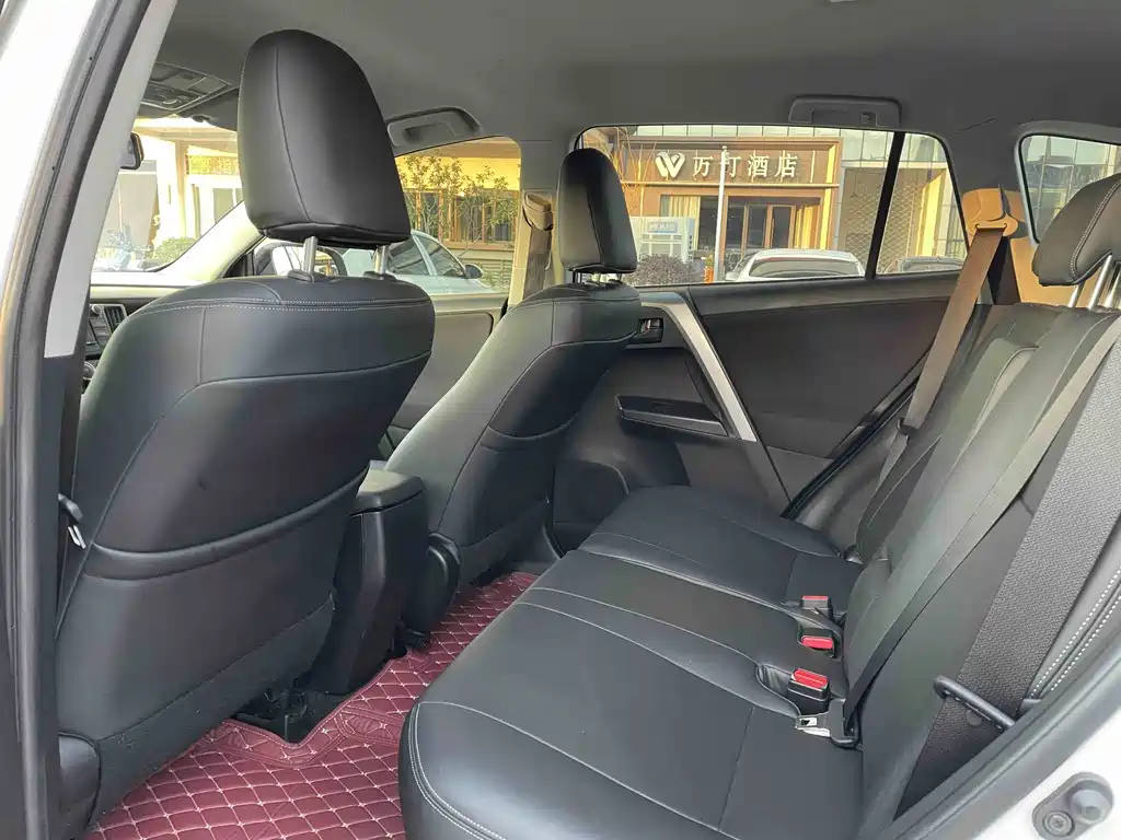 TOYOTA RAV4 RONGFANG