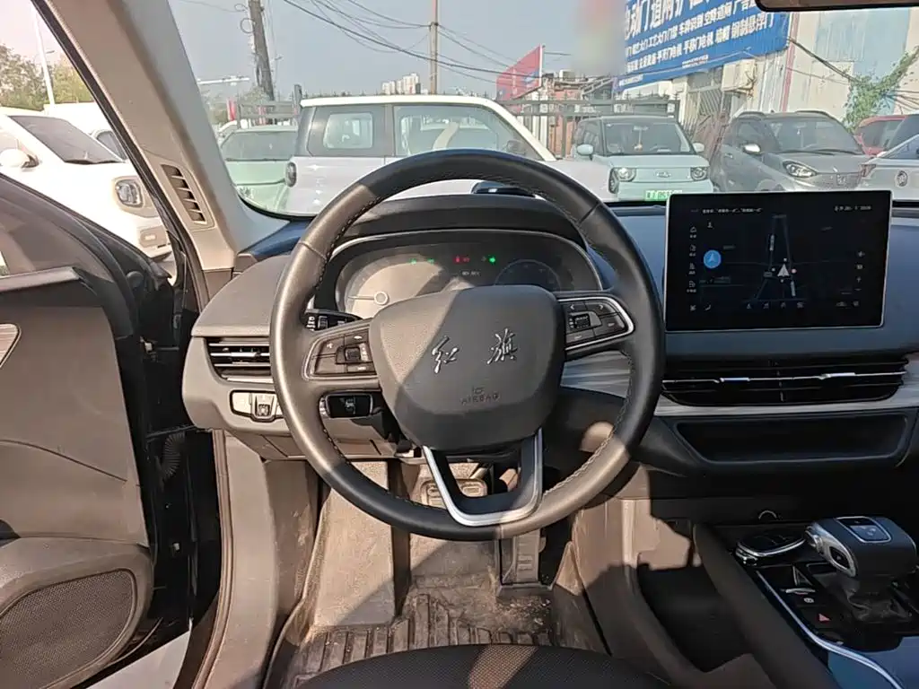 Hongqi Hongqi E-QM5 — миниатюра 11