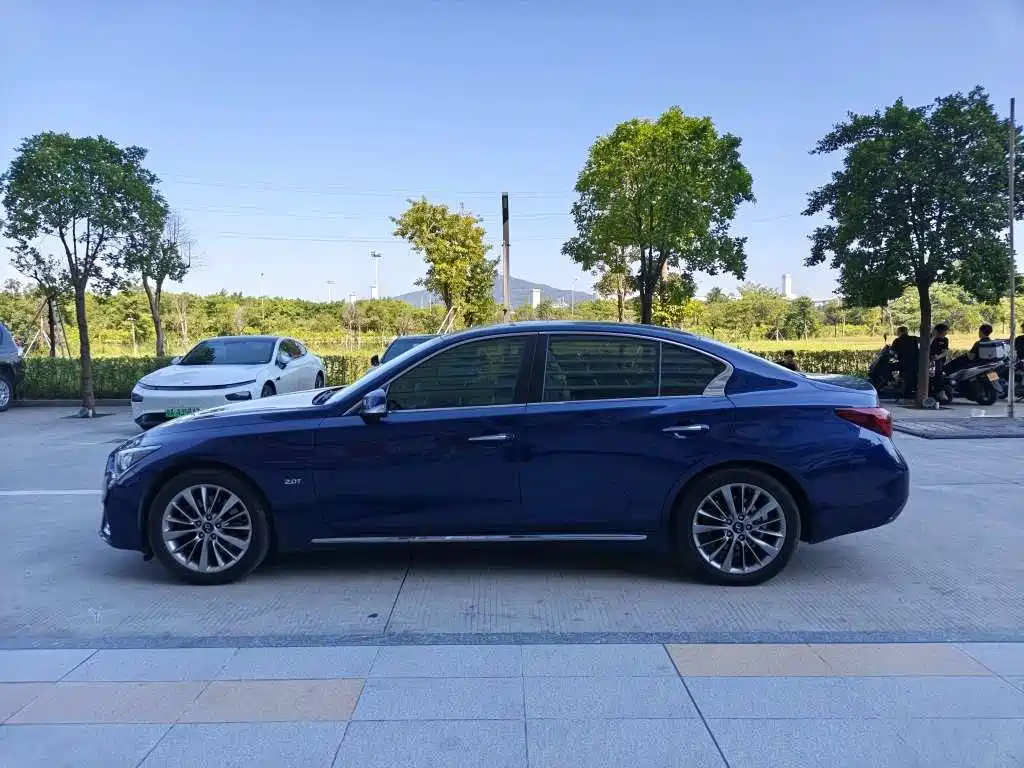 Infiniti Q50L — миниатюра 3