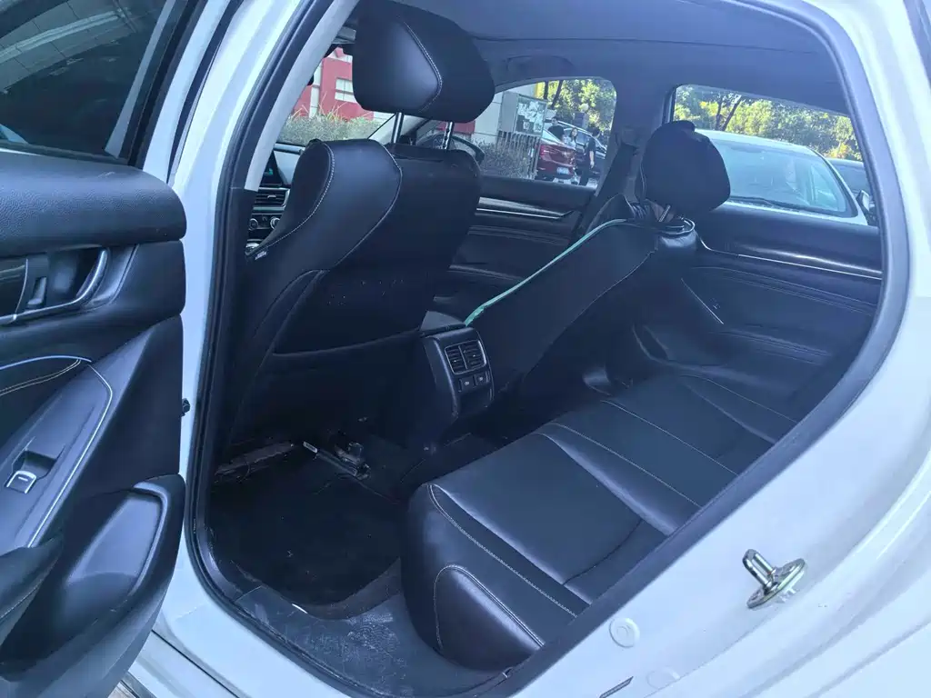 Honda Accord — миниатюра 4
