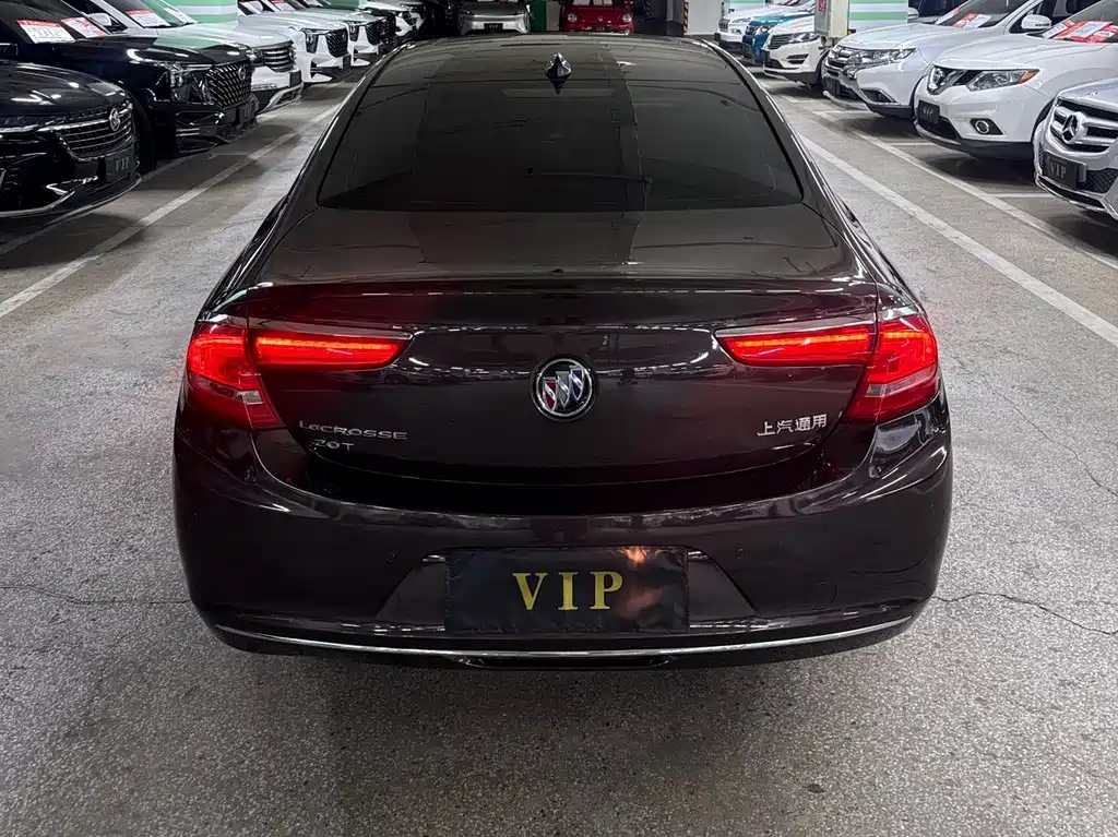Buick LaCrosse — миниатюра 6