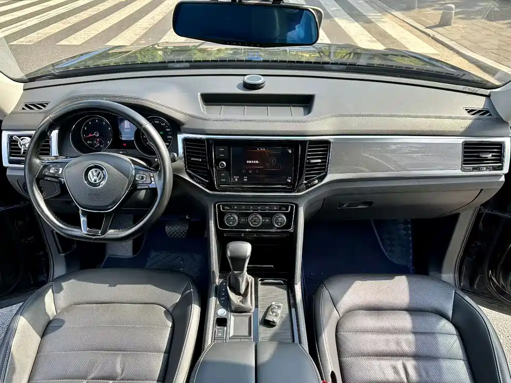 Volkswagen Teramont — миниатюра 8