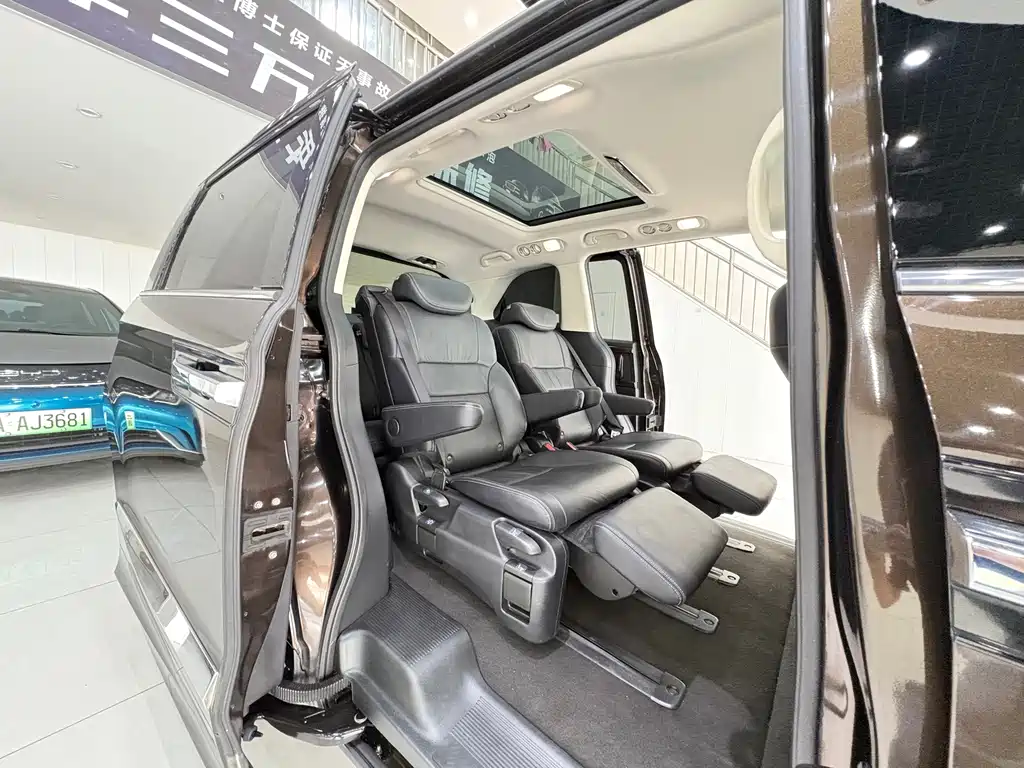 Honda Elysion — миниатюра 14
