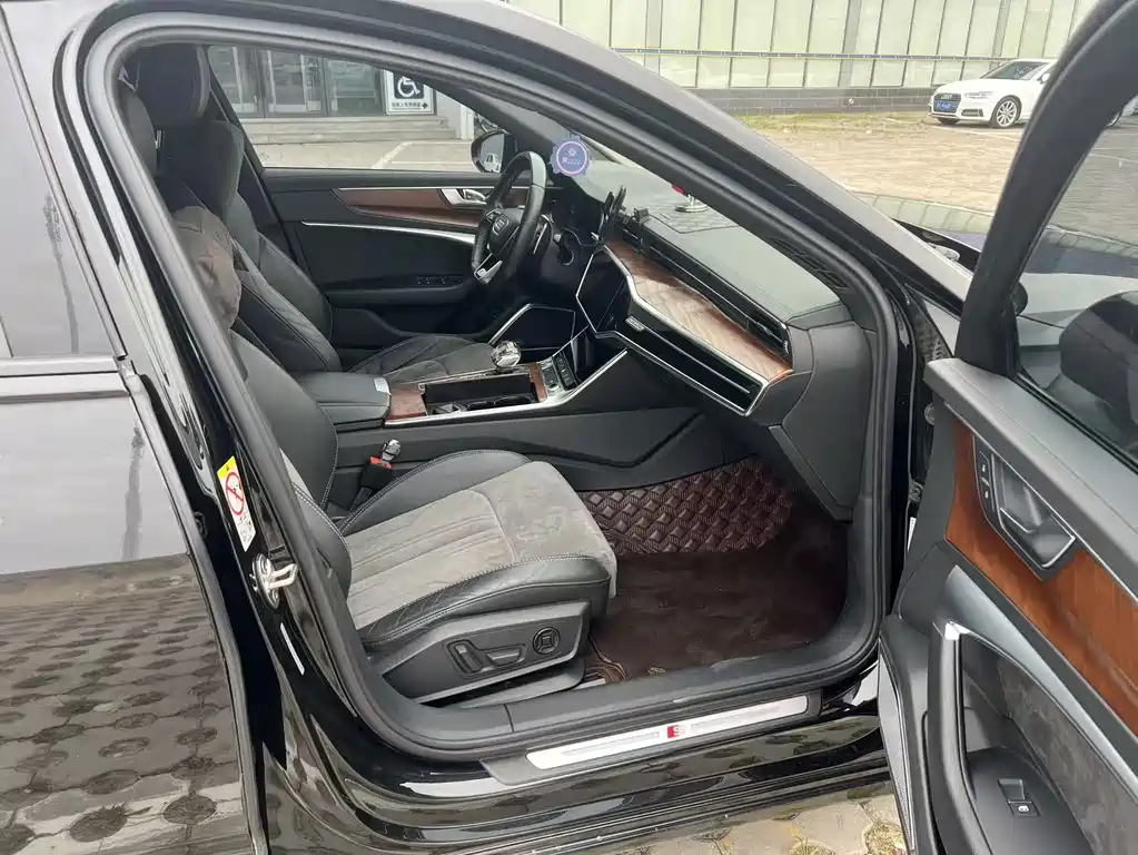 Audi A6L 2020 55 TFSI e quattro