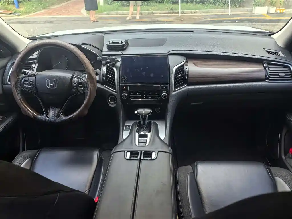 Honda Avancier 2017 240TURBO Premium