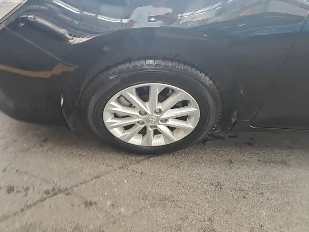 Toyota Camry — миниатюра 23