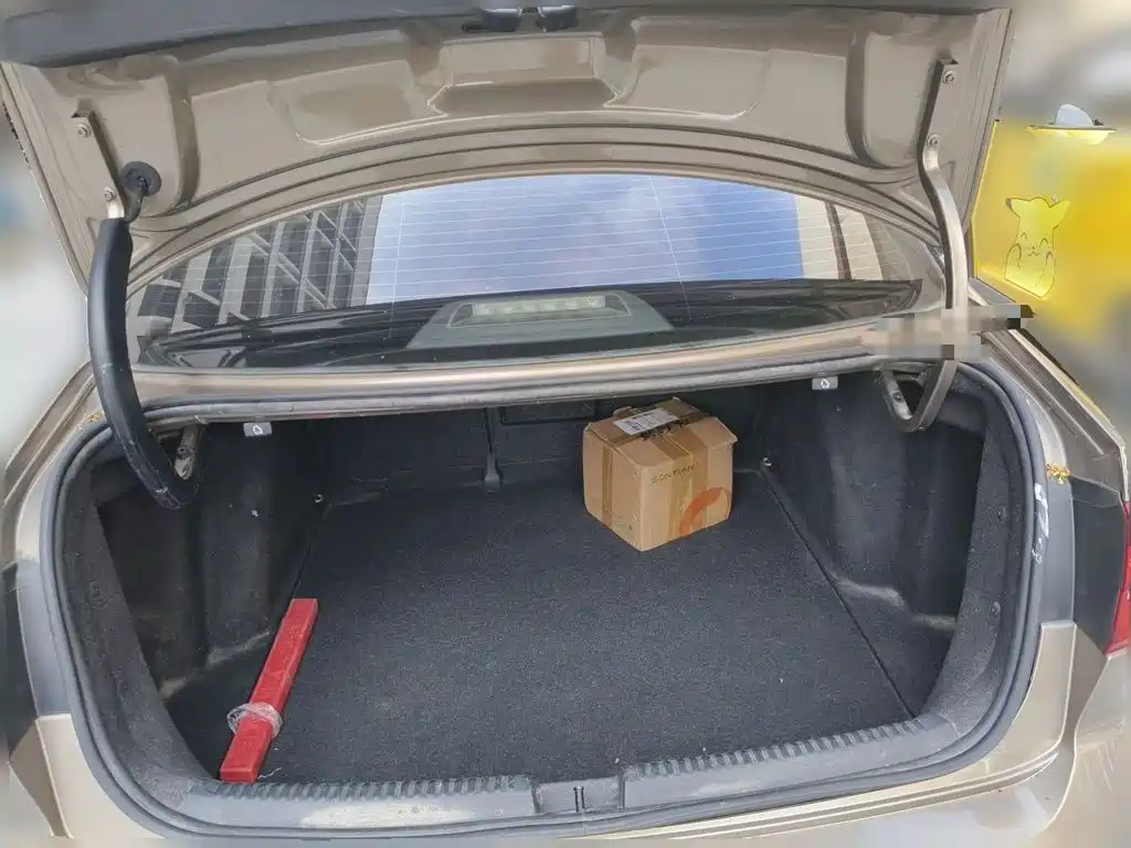 Volkswagen Sagitar — миниатюра 20