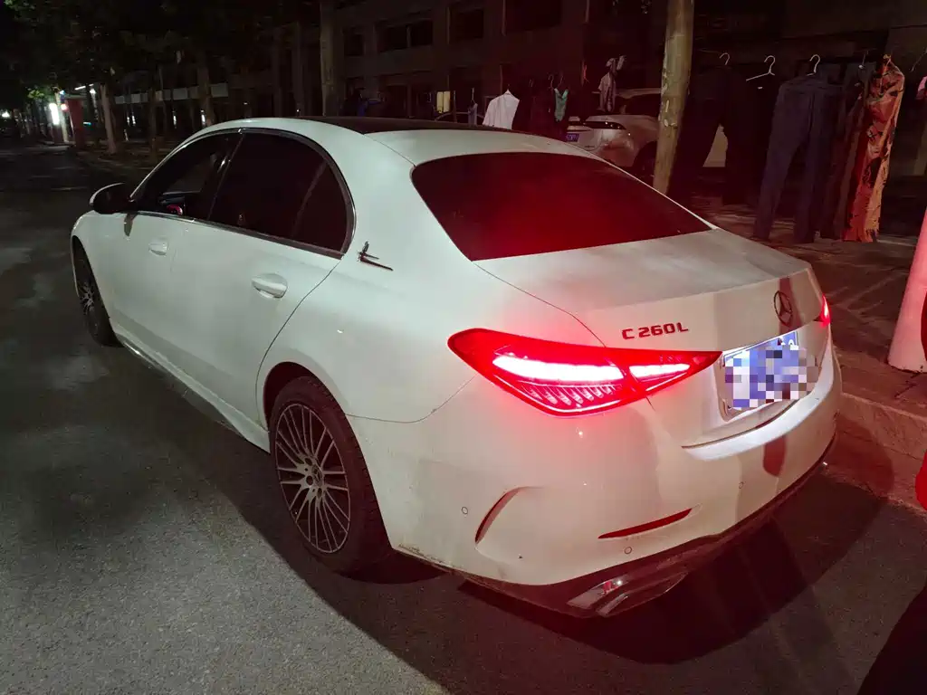 Mercedes-Benz C-Class — миниатюра 3