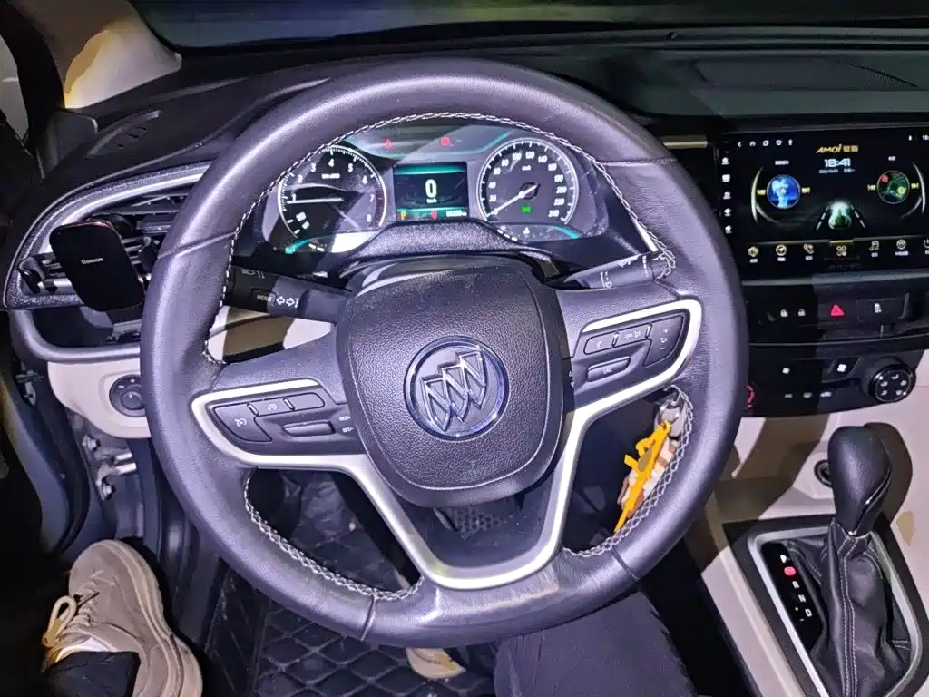 Buick Excelle — миниатюра 12