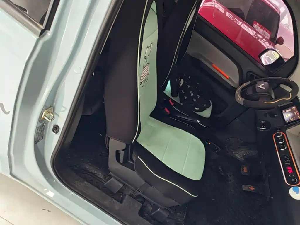 Wuling MINIEV — миниатюра 25
